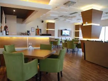 The Riada ホテル 3*
